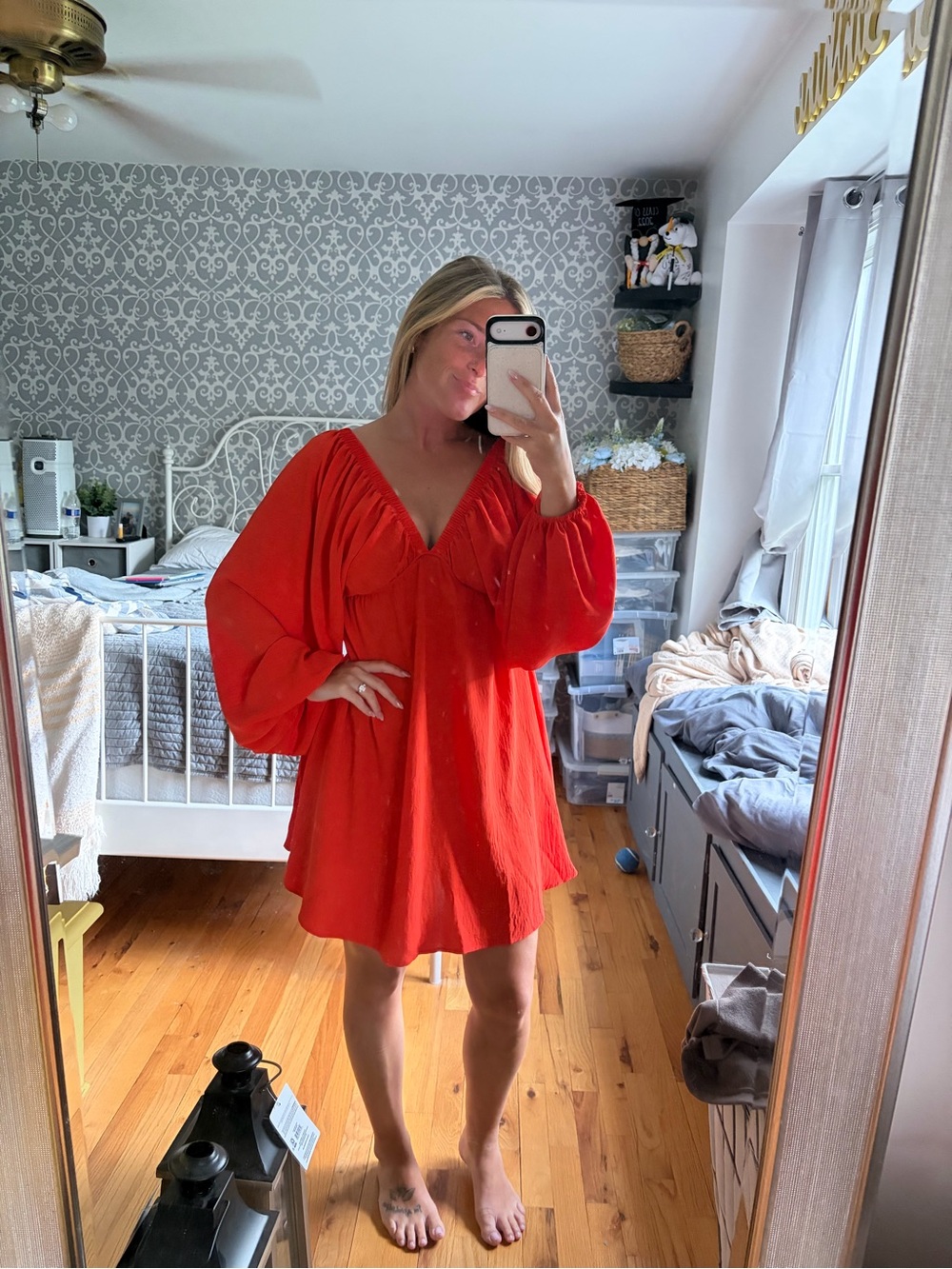 SHEIN Bright Red V-Neck Mini Dress with Balloon Sleeves